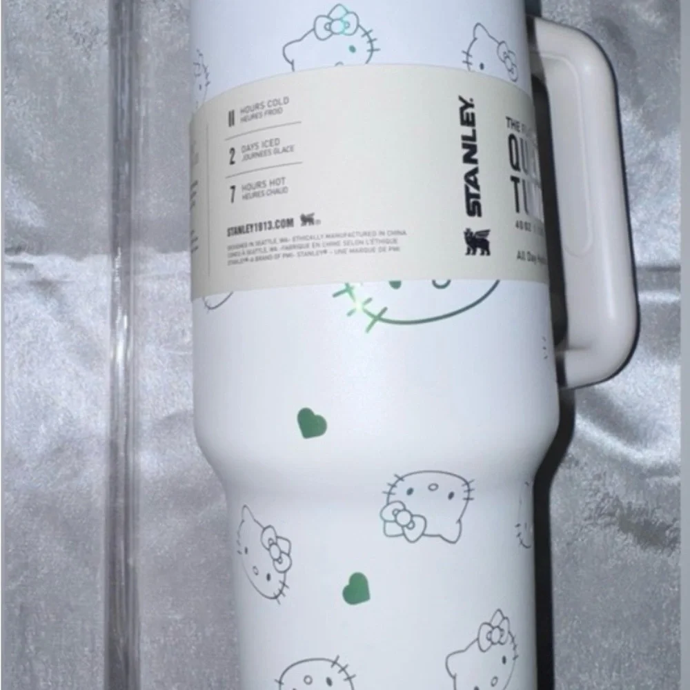 Stanley Quencher H2.0 Tumbler with Green Hello Kitty Design - Picture 11 of 16
